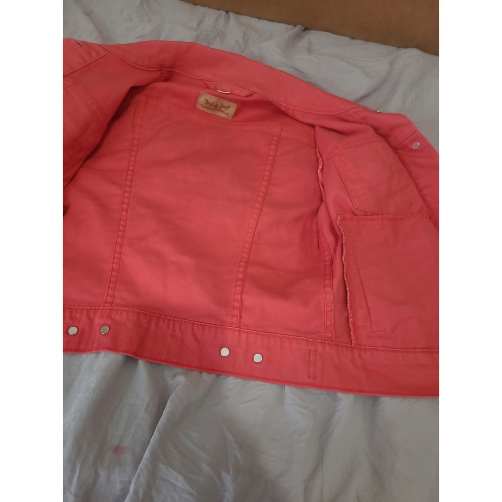 Levi Women SZ  XS Faded Red Trucker Jean Jacket Boho Cowgirl Coastal‎ Casual - Picture 6 of 12